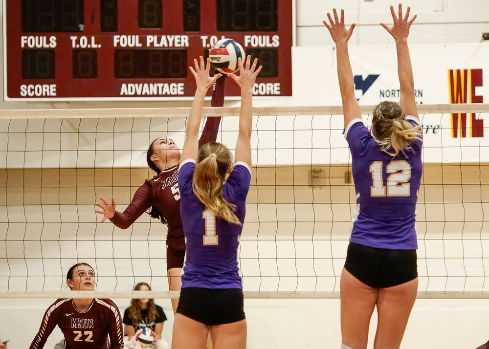 Northern volleyball splits back-to-back at home - Havre Weekly Chronicle